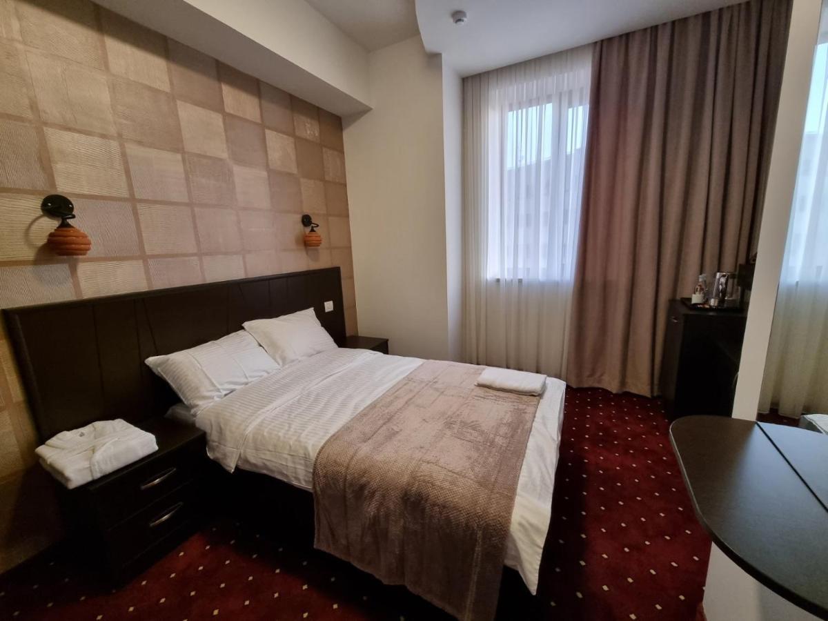 Anga Yerevan Hotel Ngoại thất bức ảnh